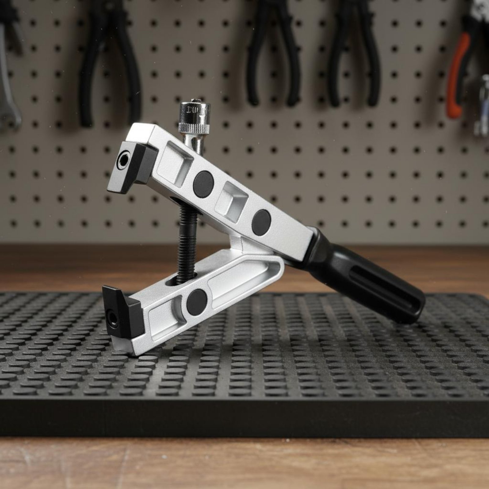 Szczypce do opasek przegubów C – Pliers recenzja i cena
