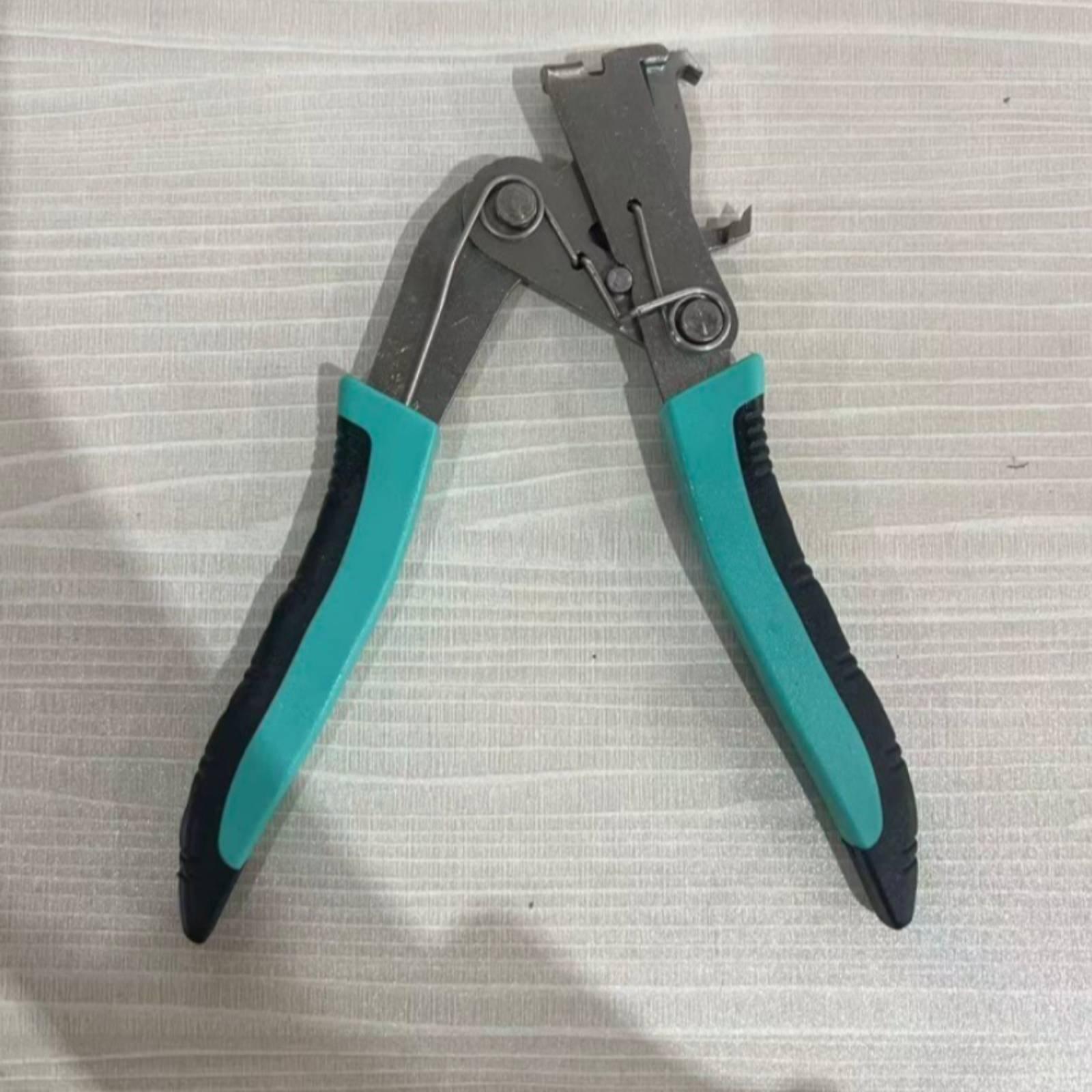 Ściągacz klipsów samochodowych – Pliers recenzja i cena